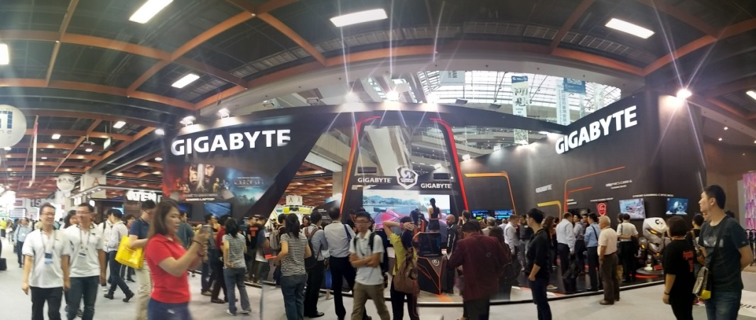 COMPUTEX 2016 Special Coverage: GIGABYTE Booth Tour
